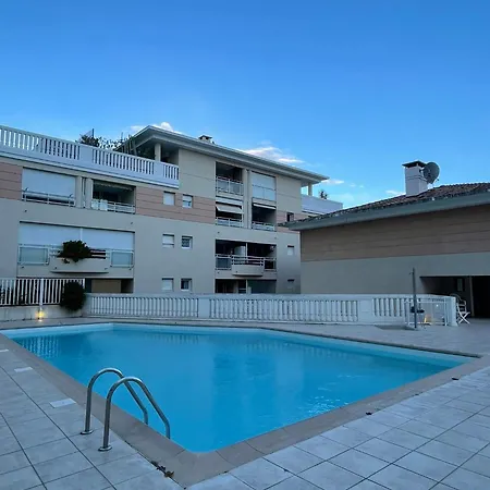 Bord De Mer Avec Piscine 아파트