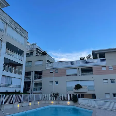 Bord De Mer Avec Piscine *