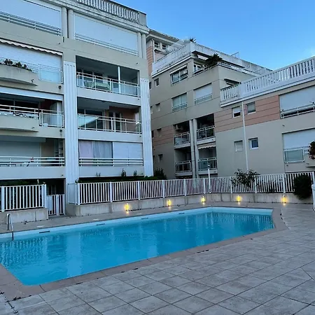 Bord De Mer Avec Piscine 아파트